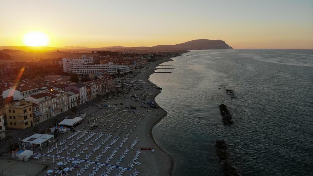 Achille Hotel Porto Recanati Exterior photo